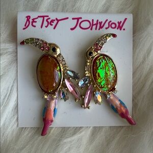 NWT Retired Betsey Johnson Colorful Parrot Earrings